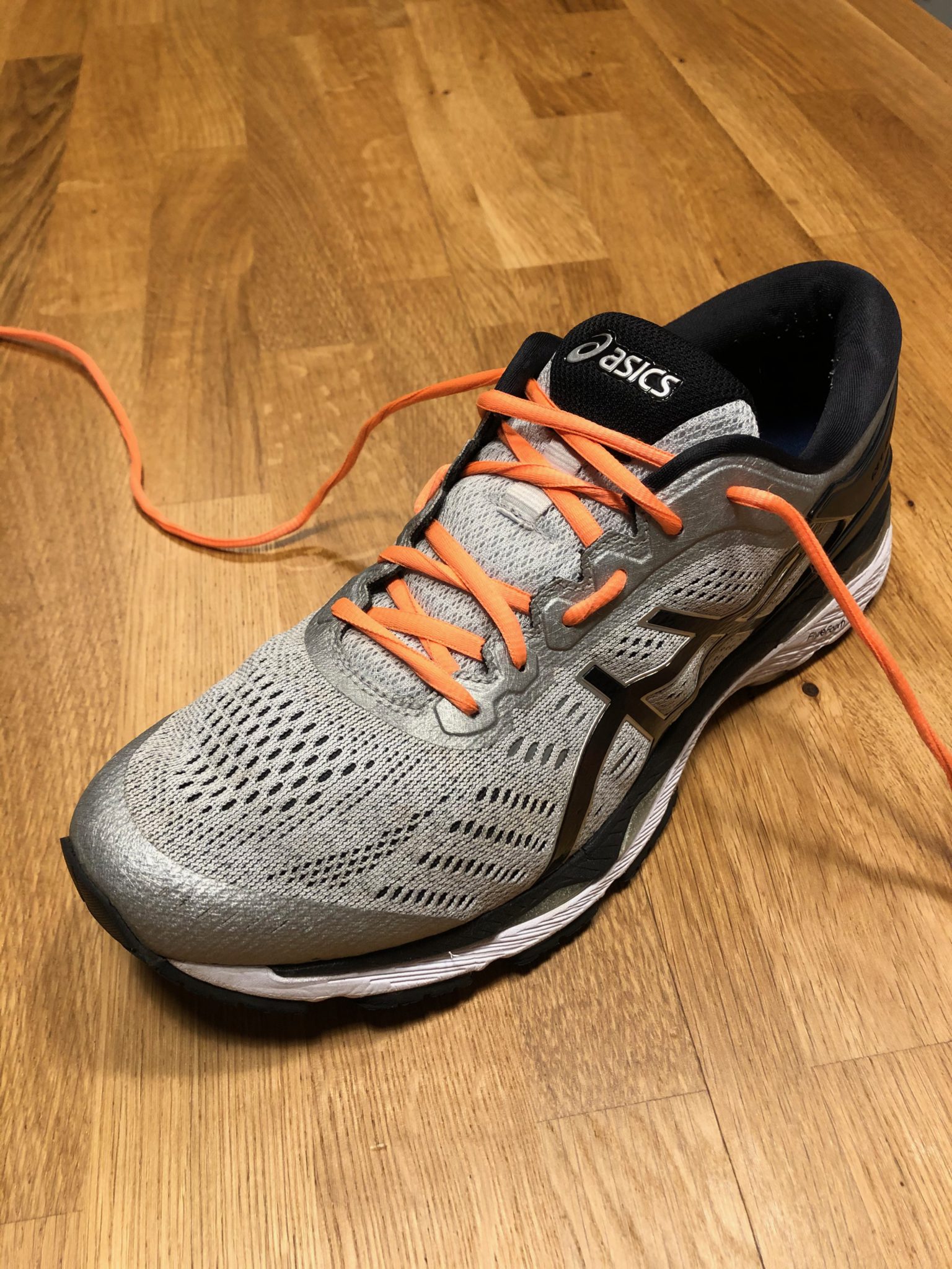 Running shoe lacing methods to tackle fit problems | MORE FUN 2 RUN